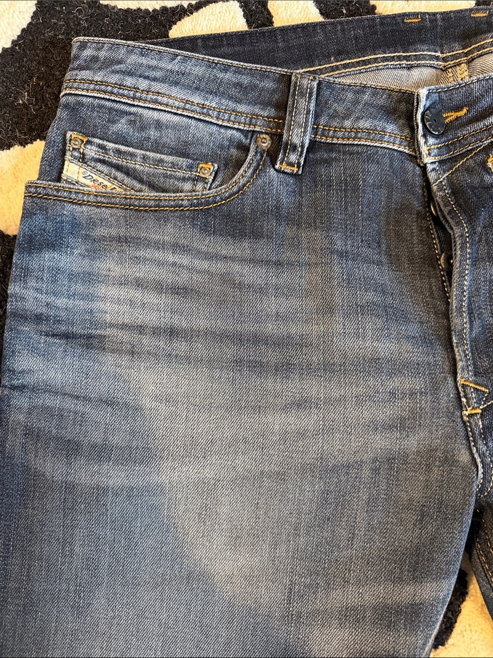 Mens Diesel Straight Leg Jeans in Medium Wash Blue- 33x30 (Safado) - Picture 8 of 11